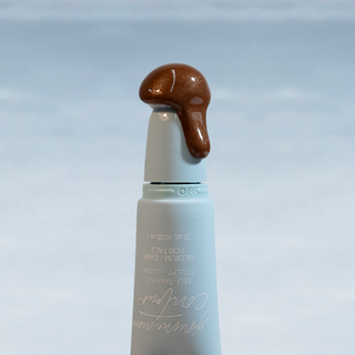 
  
    Dolce Glow Gimme More Contour – Open Packaging with Darker Shade Texture
  
