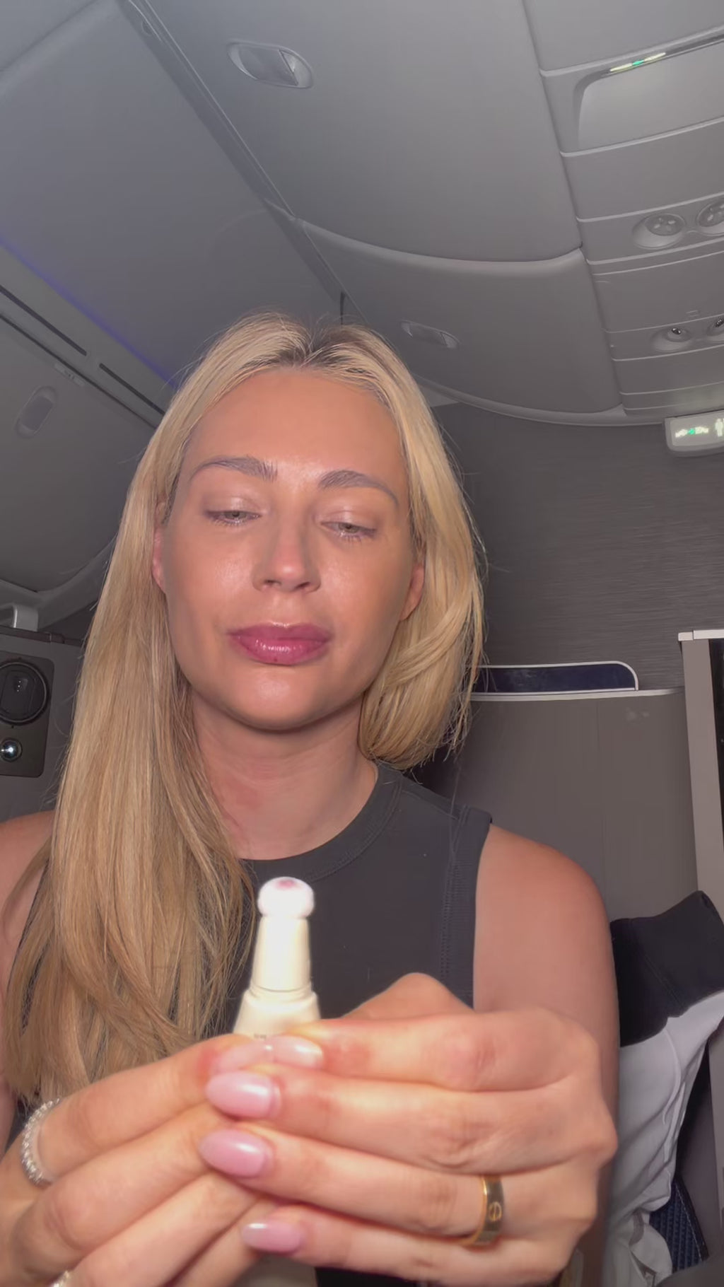 Isabel Alysa applies the new Blush Me self tanning blush.