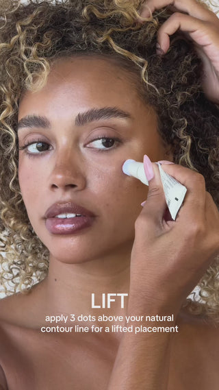 Dolce Glow Blush Me Technique tutorial video that shows how to apply your self tanning blush.