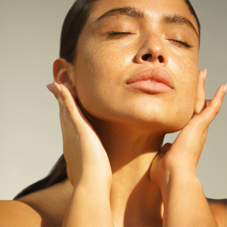 
  
    Dolce Glow: Achieve a Natural Radiance


  
