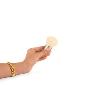 
  
    Dolce Glow Kabuki Brush. Designed for use with Dolce Glow self-tanning products and bronzers
  
